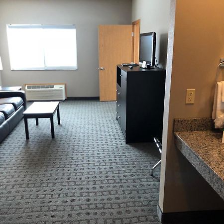 Okoboji Inn & Suites Milford エクステリア 写真