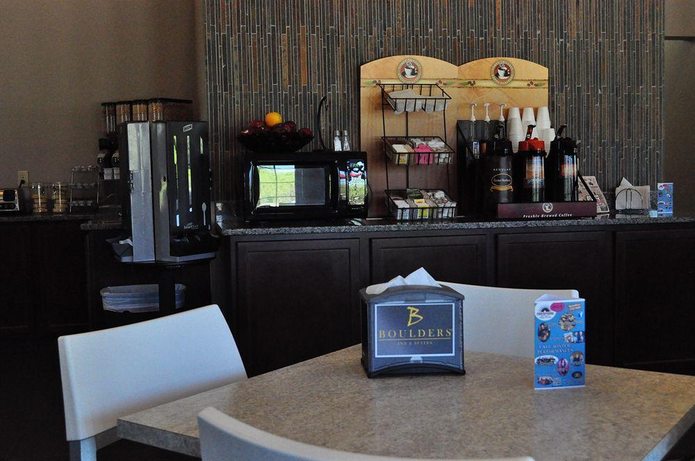 Okoboji Inn & Suites Milford エクステリア 写真