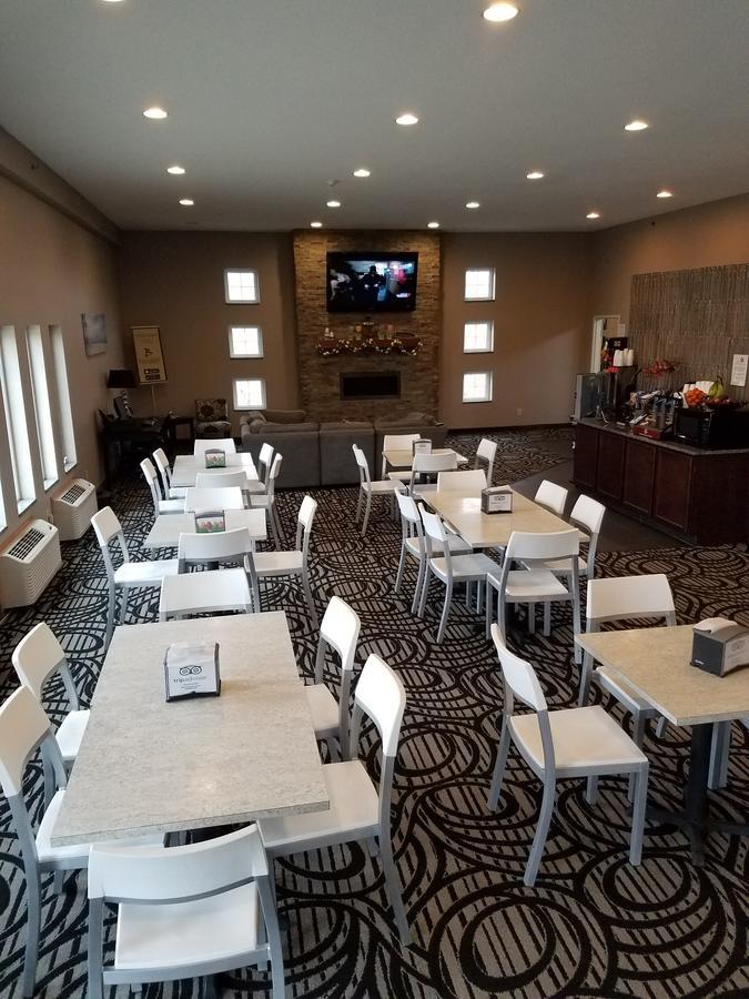 Okoboji Inn & Suites Milford エクステリア 写真