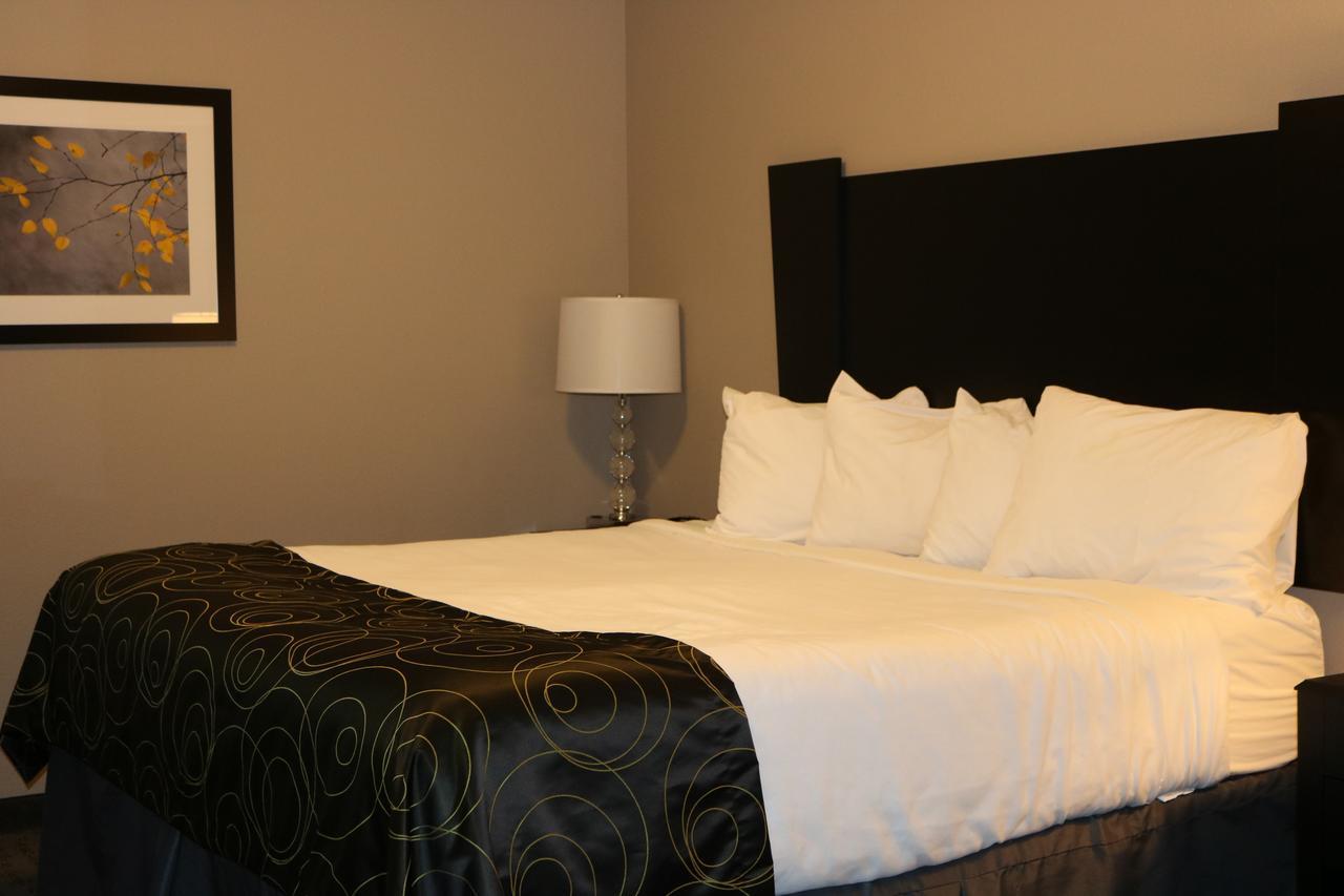 Okoboji Inn & Suites Milford エクステリア 写真