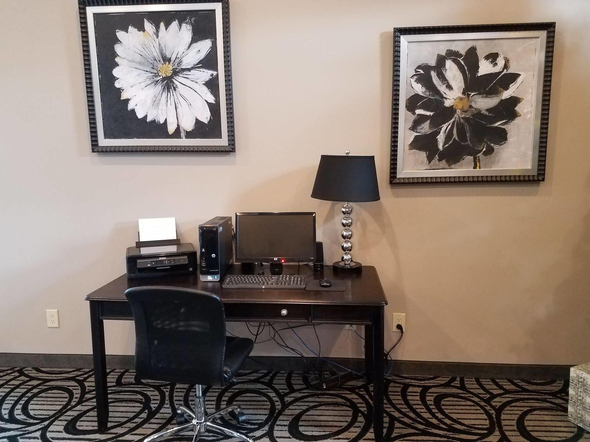 Okoboji Inn & Suites Milford エクステリア 写真