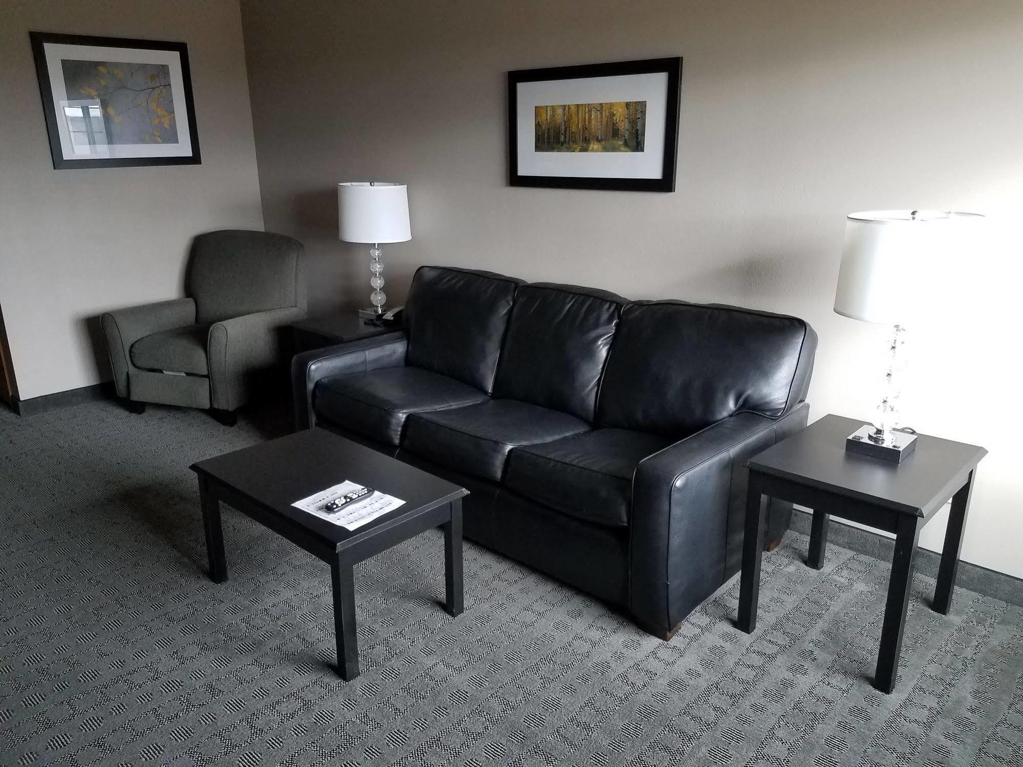 Okoboji Inn & Suites Milford エクステリア 写真