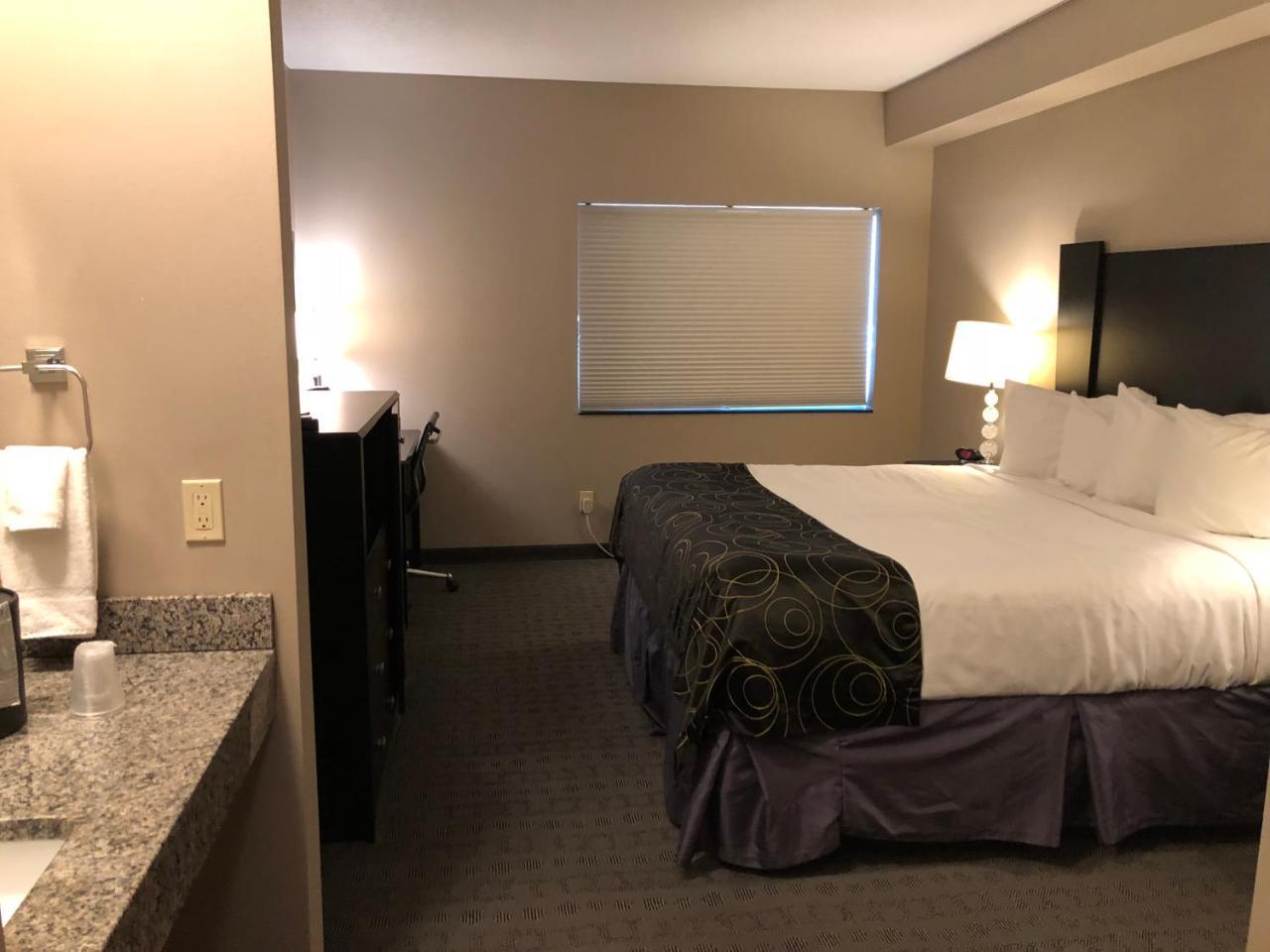 Okoboji Inn & Suites Milford エクステリア 写真